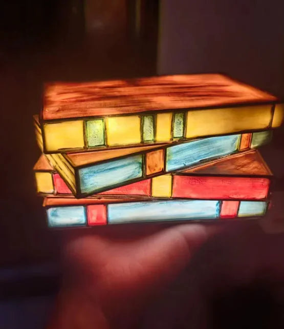 Stacked Books Lamp 📖