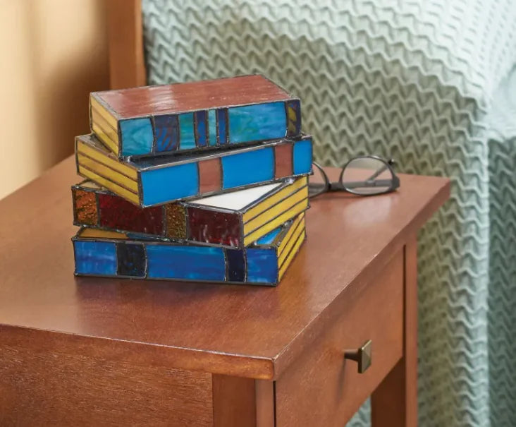 Stacked Books Lamp 📖