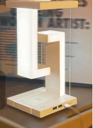 Waldo the Wireless Charging Lamp ⚡